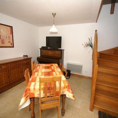 Holiday Home With Garden In Brainville Zewnętrze zdjęcie